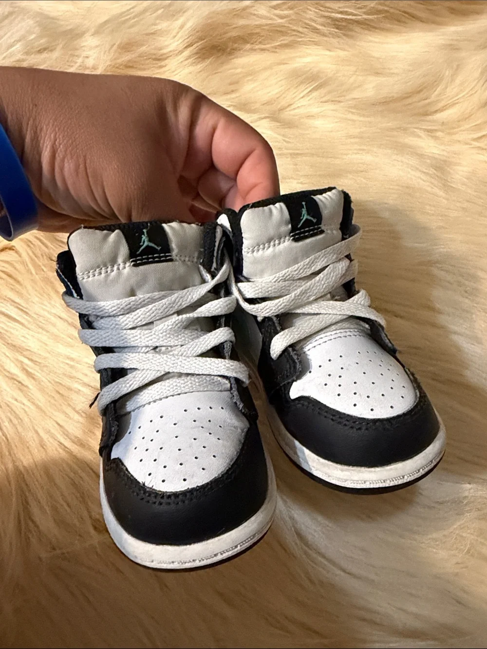 Nike Kids High-Top Sneakers in White, Black and Mint